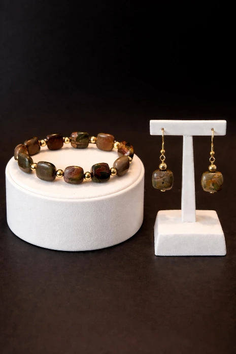 Woman of Discernment